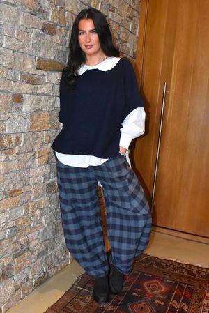Nora Brushed Cotton Gingham Classic Barrel Pant Navy